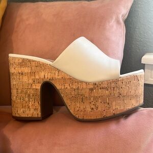 NEW Schutz Women’s Dalle Platform Cutout Nappa Leather Sandals Cream Size 10B